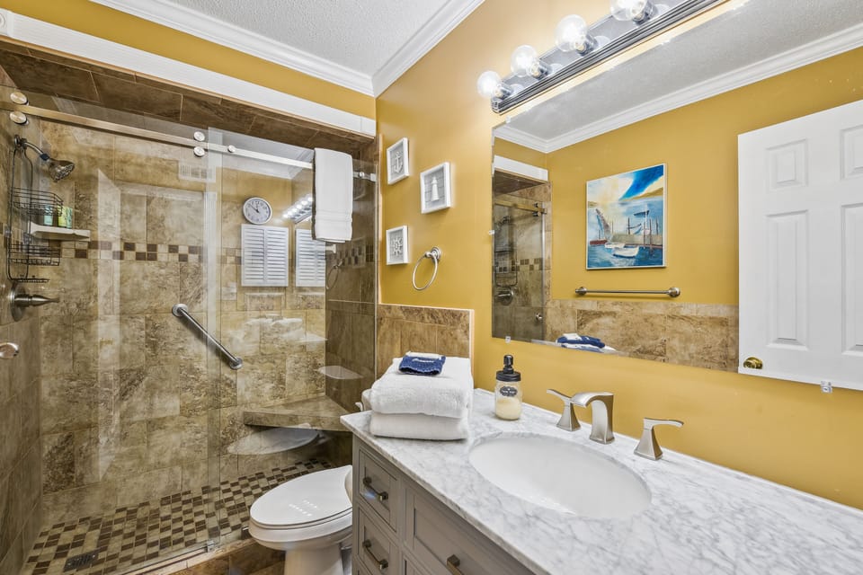 Regency Towers by Book That Condo Apartment in Lower Grand Lagoon