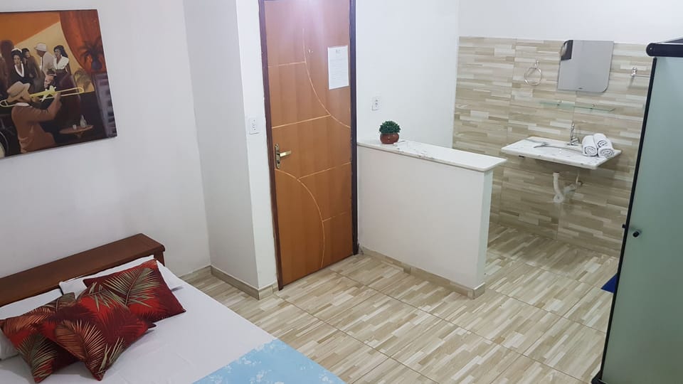 Suite de Arigoffe | Iron/ironing board, free WiFi, bed sheets