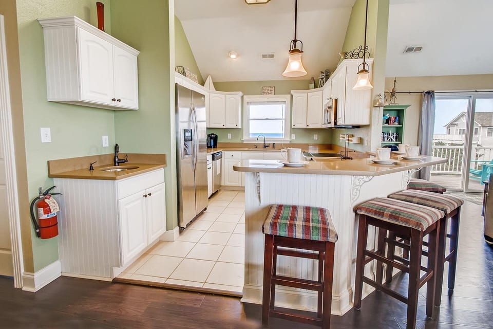 Surf-or-Sound-Realty-Dreamer's-Landing-926-Kitchen-1