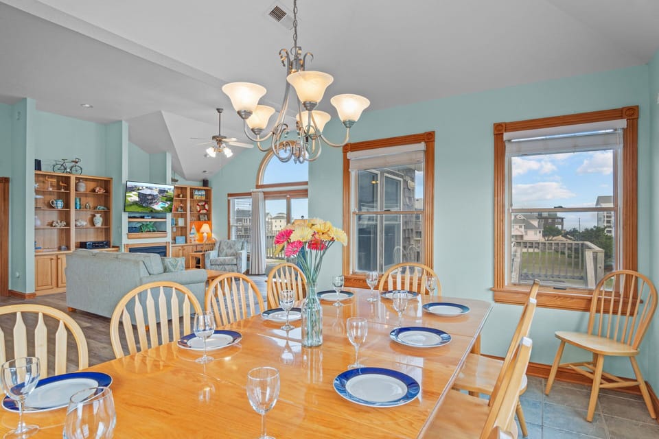 Surf or Sound Realty - 927 - Sunshine Daydream - Dining Area -2