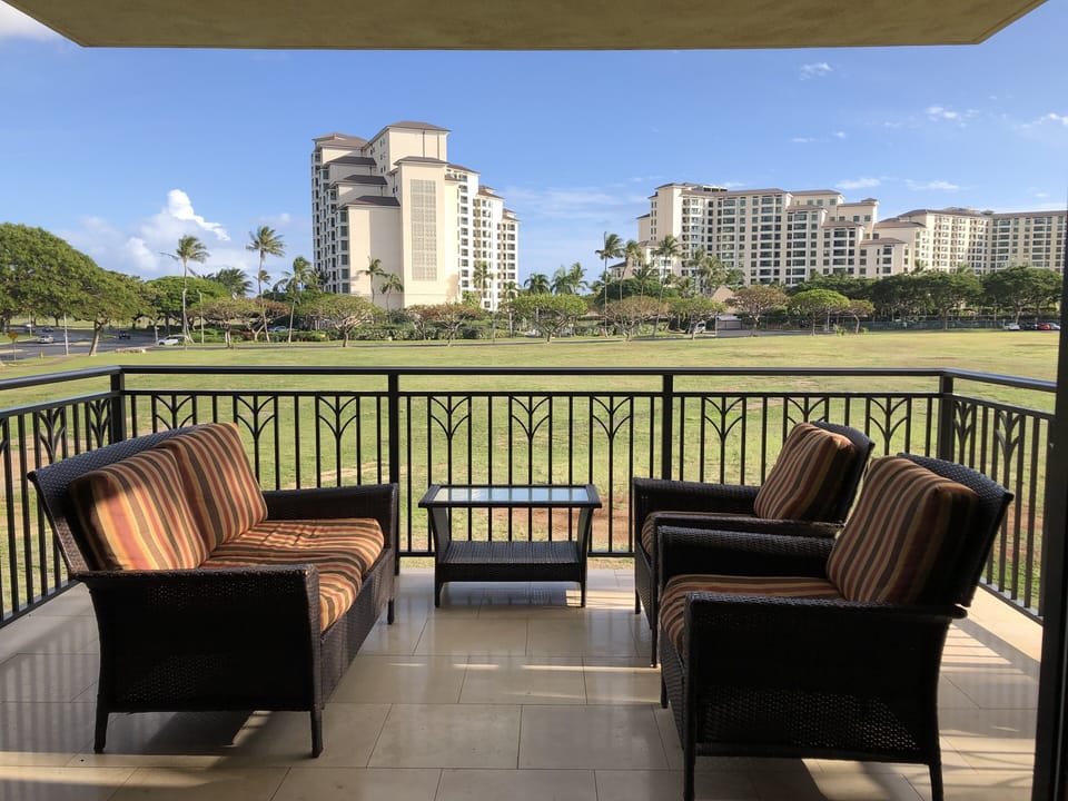 Lanai facing Marriott Beach Club
