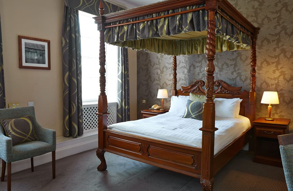 Superior Room | Desk, iron/ironing board, free WiFi