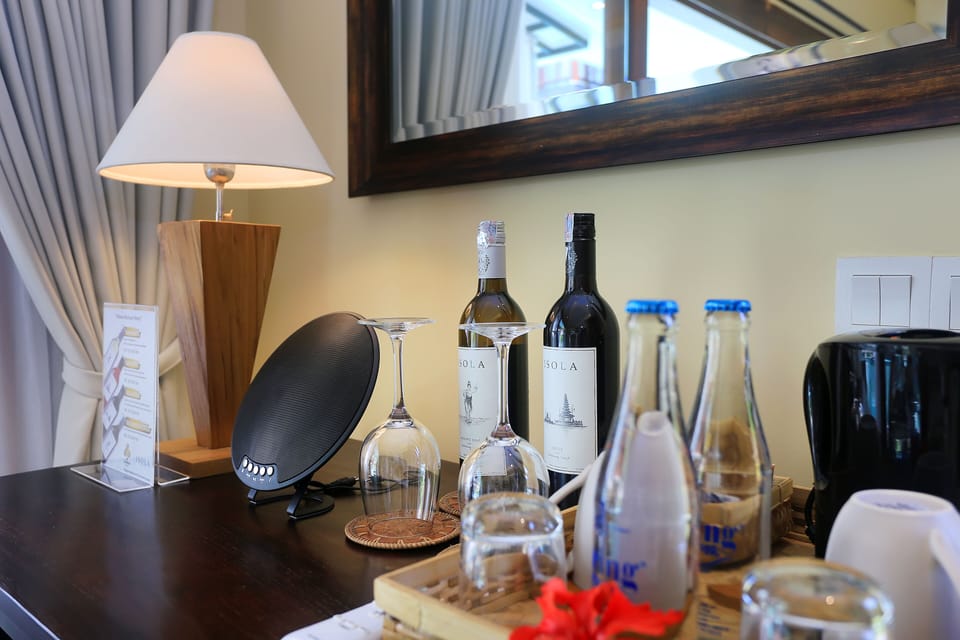 1 Bedroom Villa with Balcony Pool View | Minibar, in-room safe, iron/ironing board, free WiFi