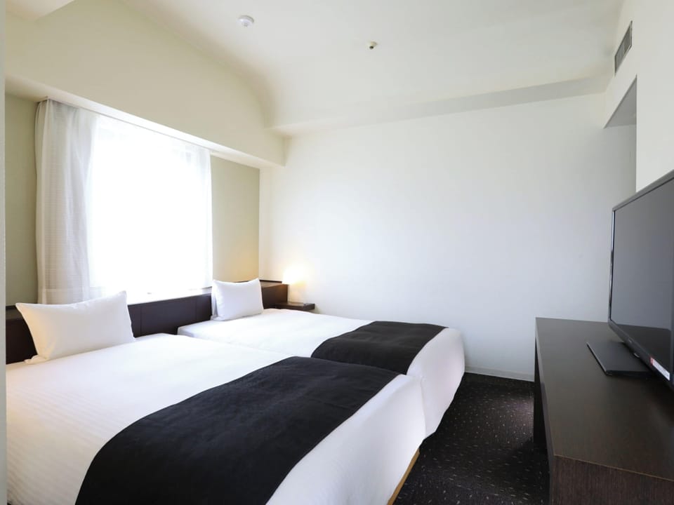 Down comforters, desk, blackout drapes, free WiFi