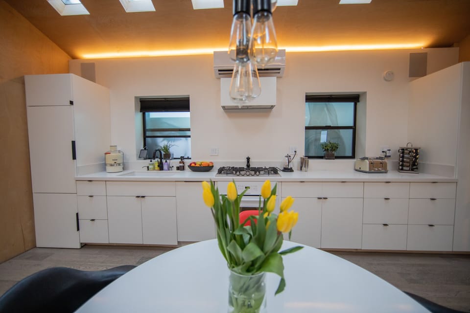 Spacius kitchen for a warm welcoming feel, perfect for gatherings