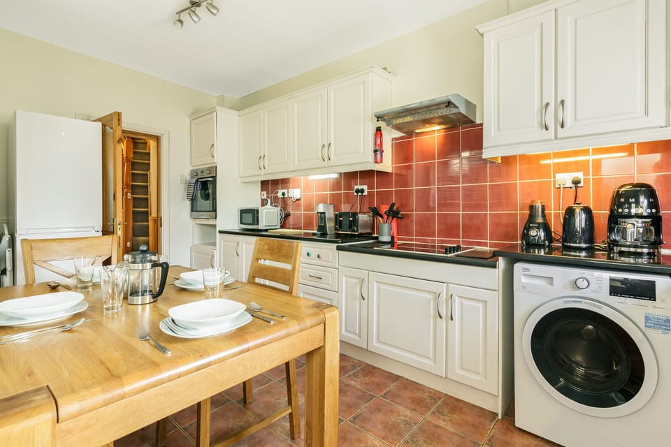 Create unforgettable memories with family and friends around the kitchen table.