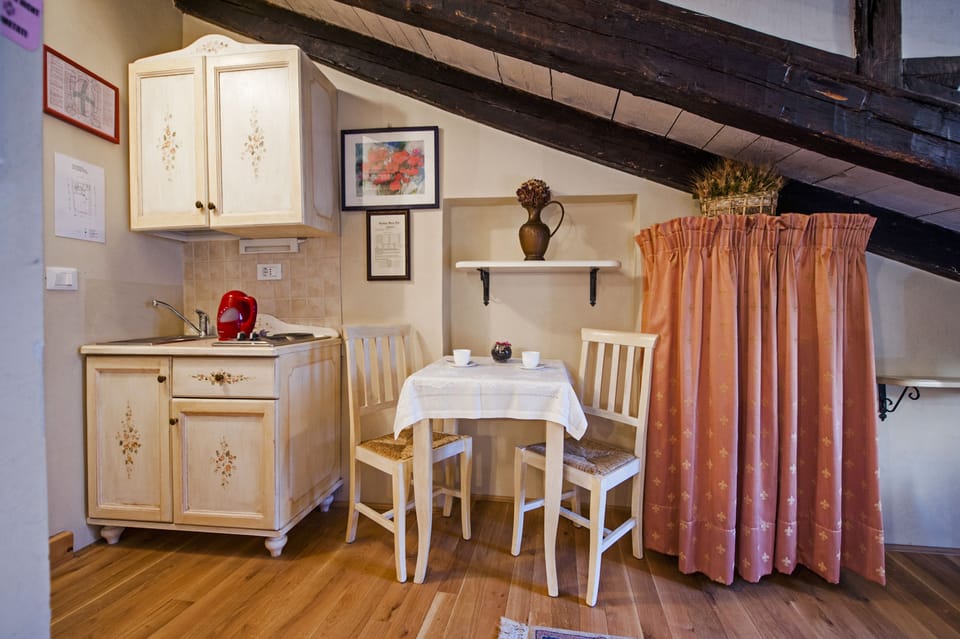 Private kitchenette