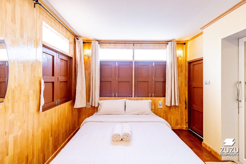 Standard Room | Free WiFi, bed sheets