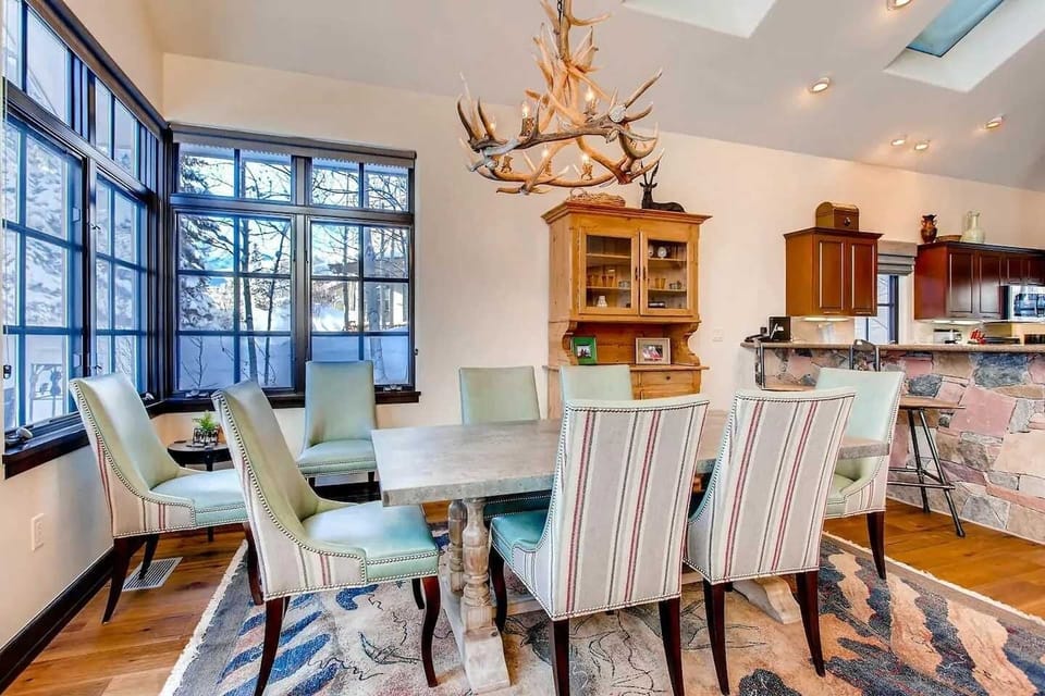 House, 4 Bedrooms | Private kitchen | Fridge, oven, stovetop, coffee/tea maker