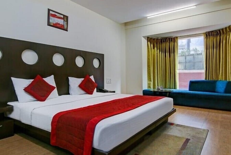 Deluxe Room | Egyptian cotton sheets, premium bedding, down comforters