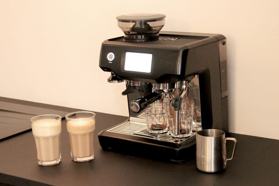 Be an Italian barista and make perfect caffe latte