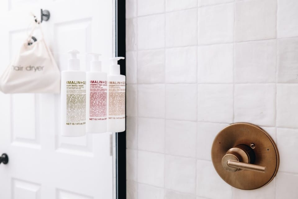 Bathroom amenities