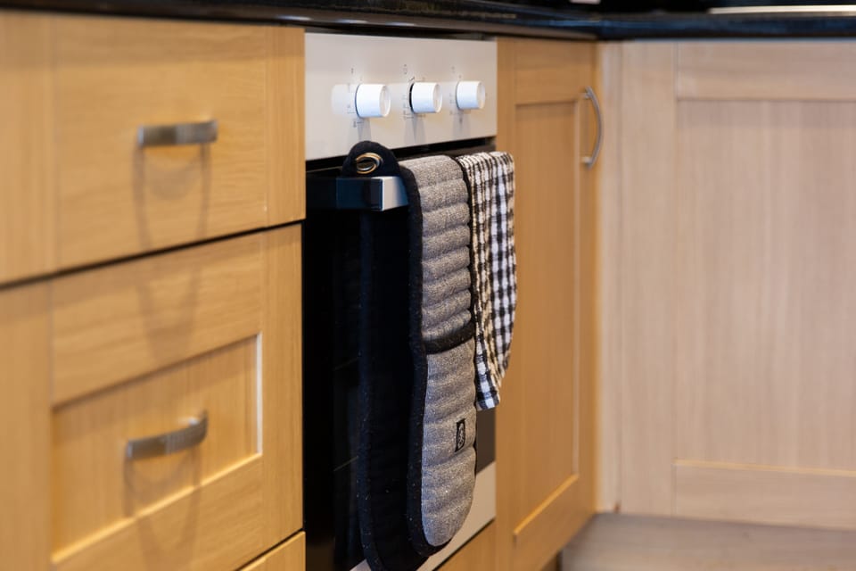 Deluxe Apartment, Private Bathroom, City View | Interior