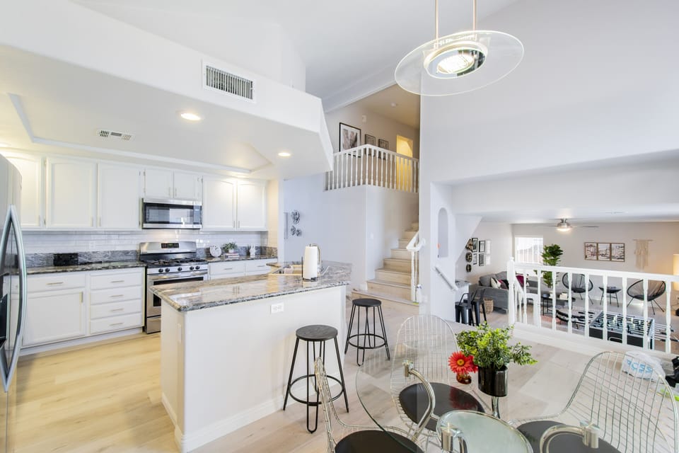 Kitchen & Nook