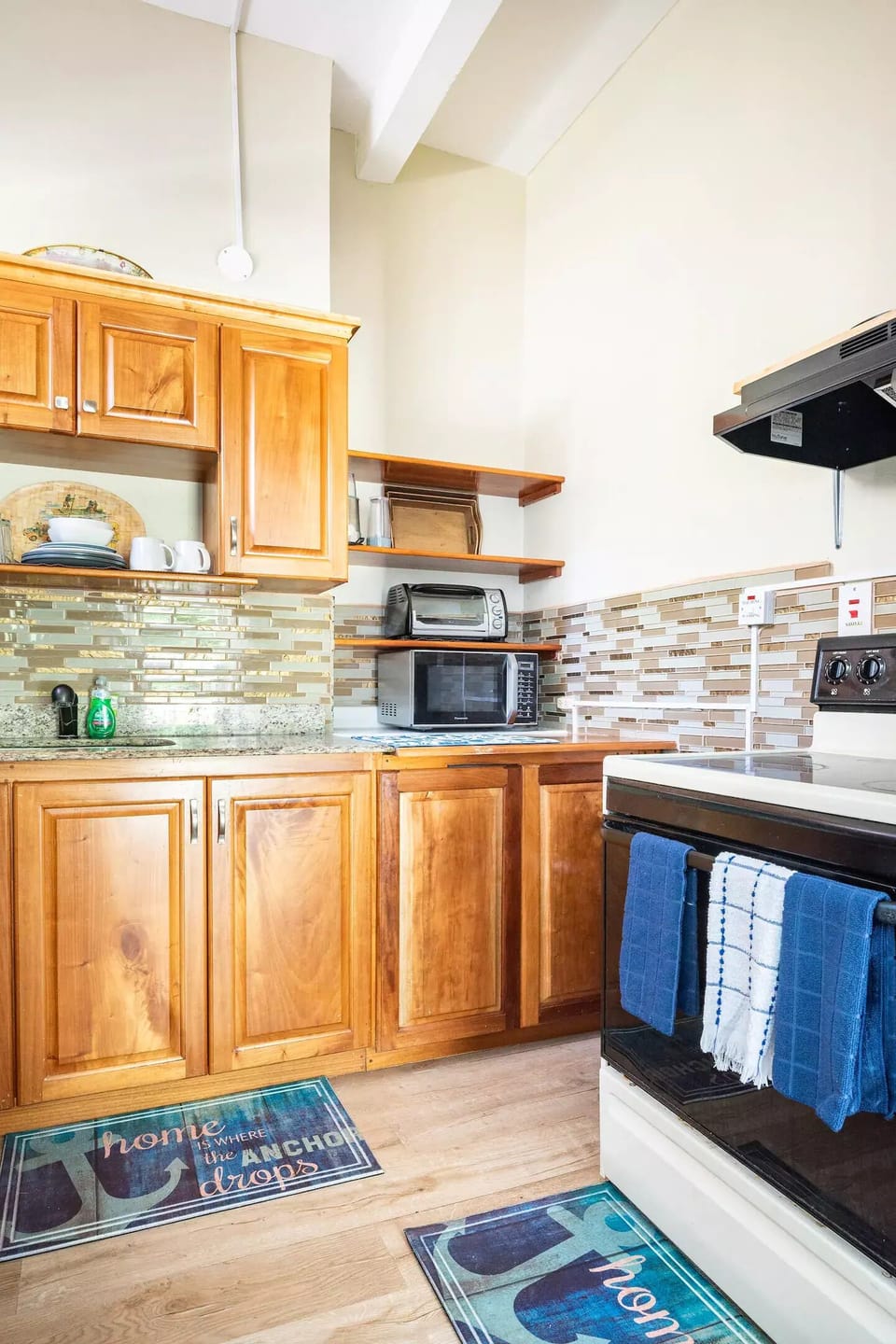 Full size Kitchen