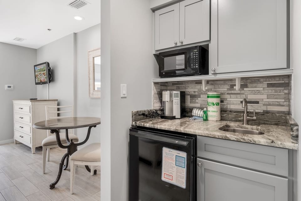 Studio Kitchenette