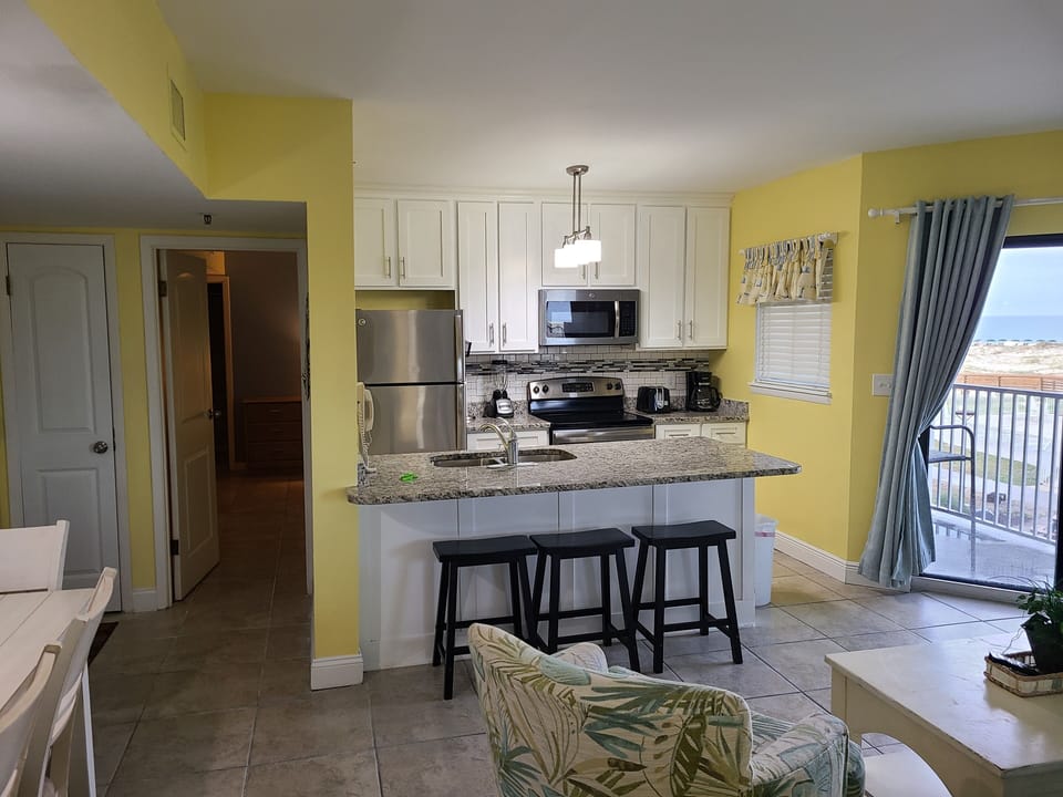 Fully equipped kitchen
