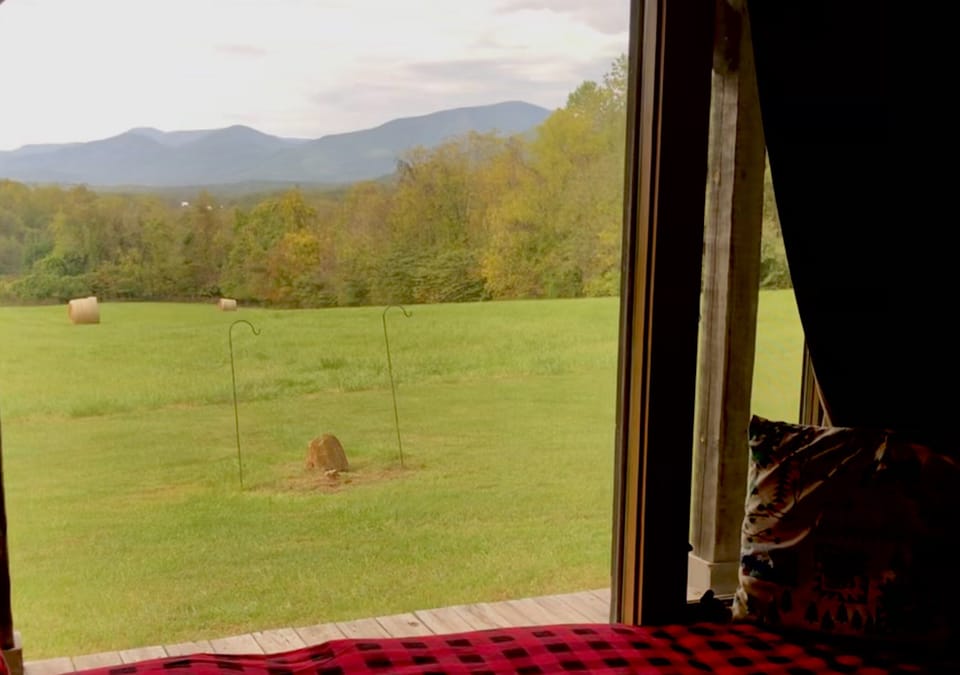 Window seat 