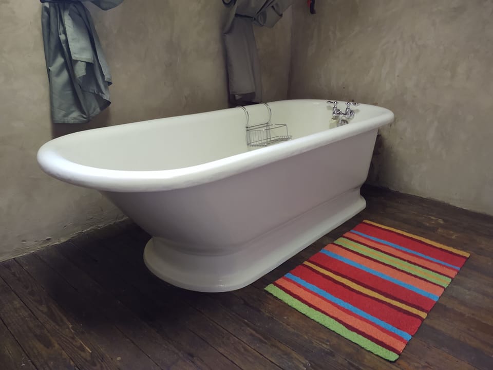 Grand ranch Tub & Shower