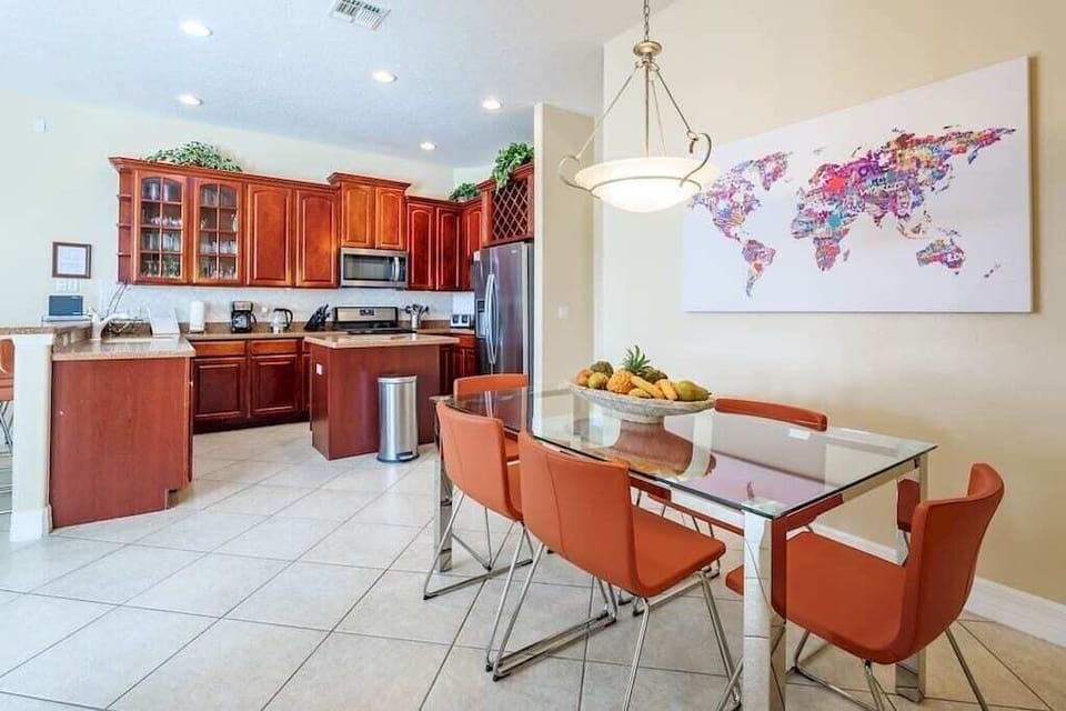 Kitchen and Breakfast Nook