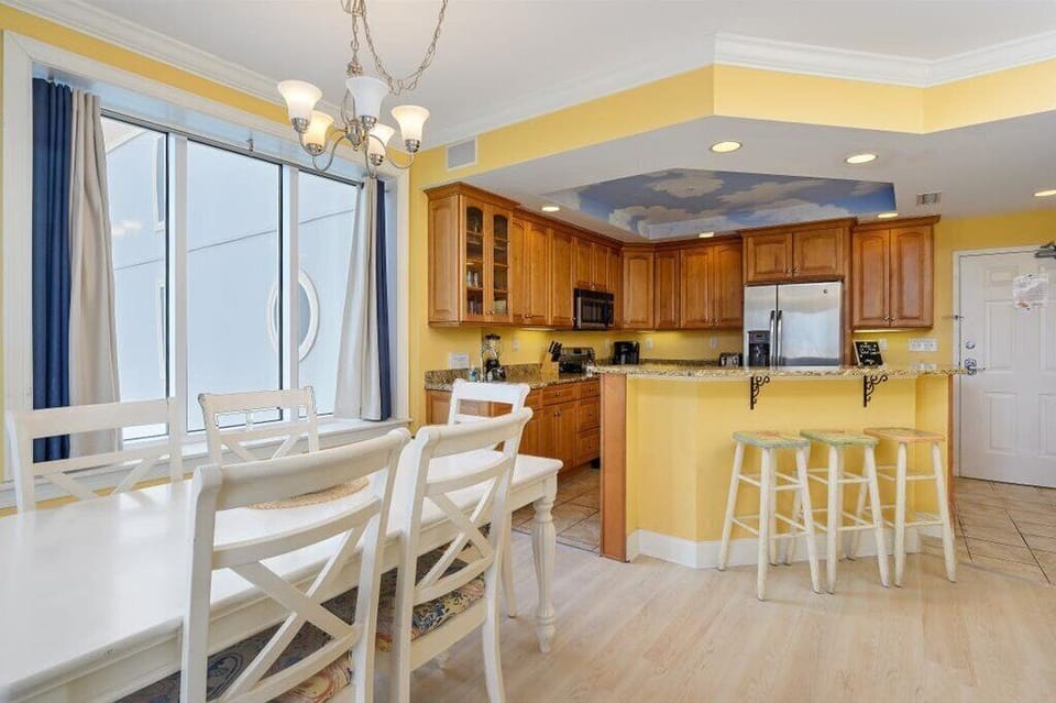 Dining Area 2