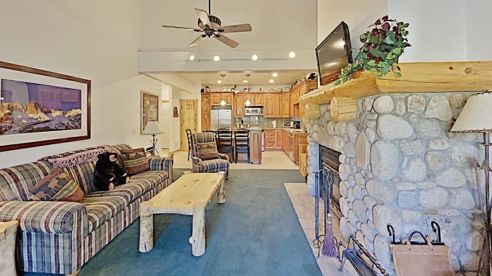Chair, Furniture, Ceiling Fan, Indoors, Room