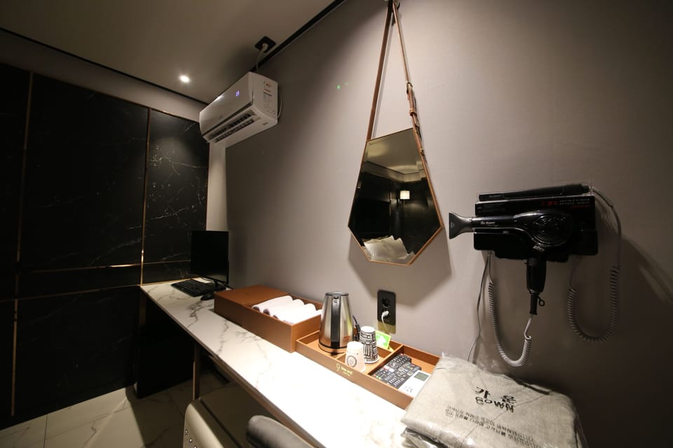 Room amenity