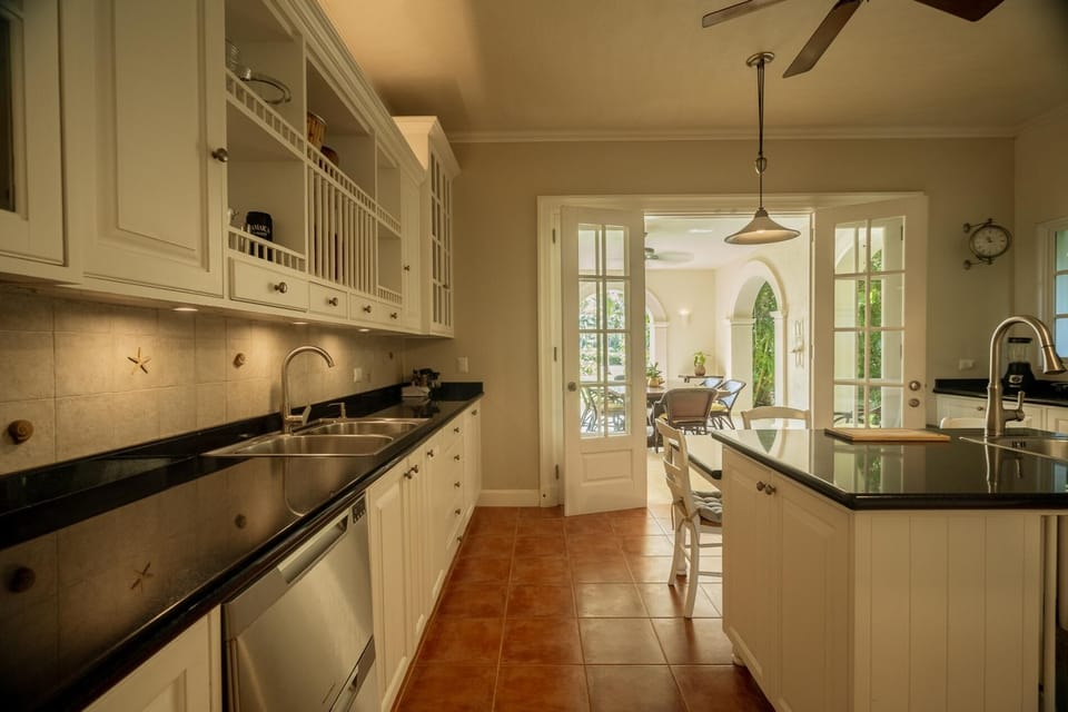 Tortuga C35 - Luxury golf villa with private pool and staff near private beach (6173)