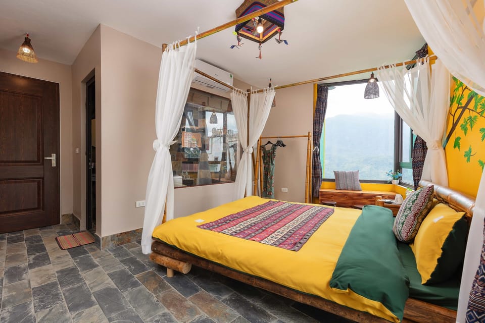 DELUXE QUEEN | Soundproofing, free WiFi, bed sheets