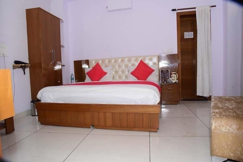 Deluxe Double Room | Desk, free WiFi