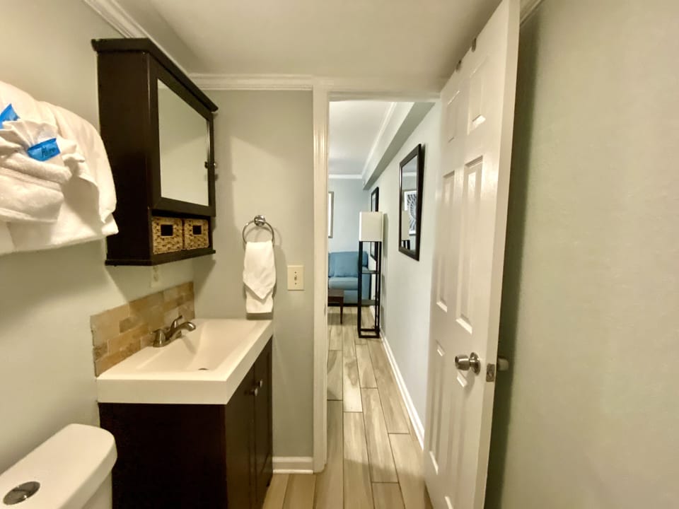 Condo, 1 Bedroom, Kitchenette (216) | Bathroom | Towels