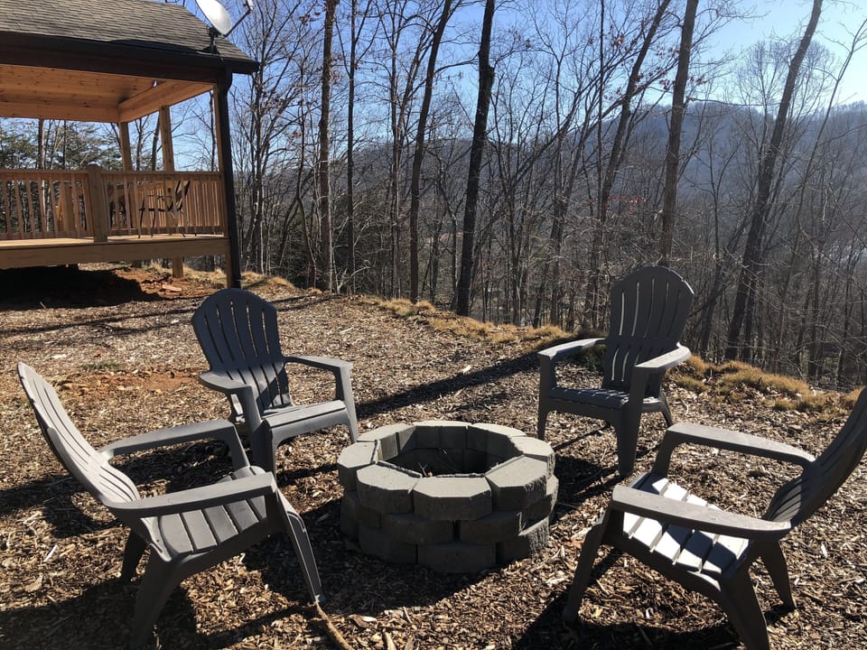 Fire Pit overlooking the Blue Ridge Mountains