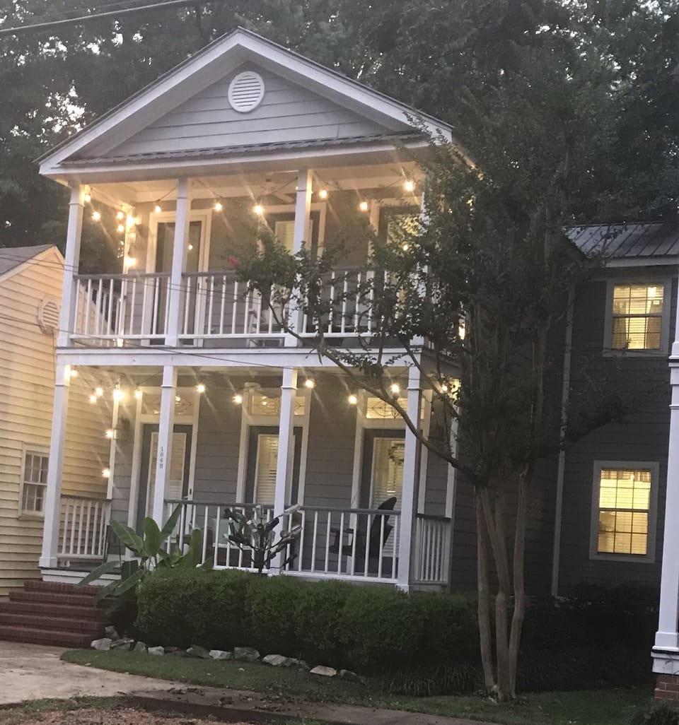 You can't miss "The Bullagio" on the Starkvegas strip!