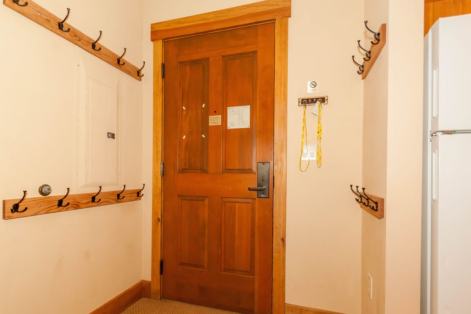 Apartment (3 Bedrooms) | Individually decorated, individually furnished