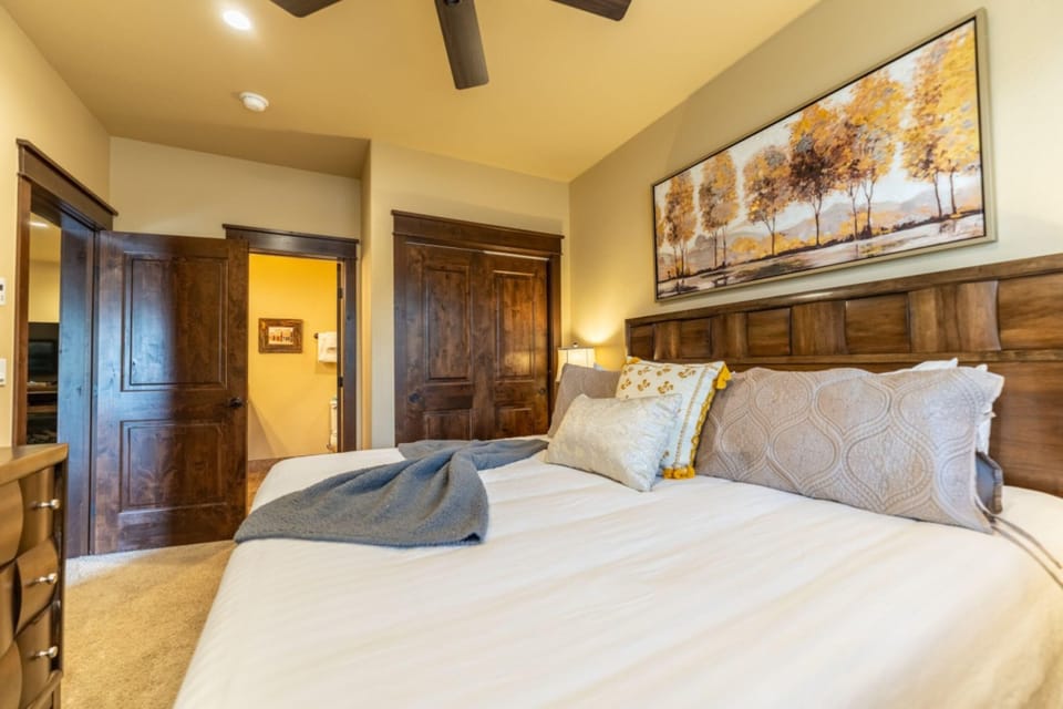 River Run Townhomes by Summit County Mountain Retreats Apartment in Keystone