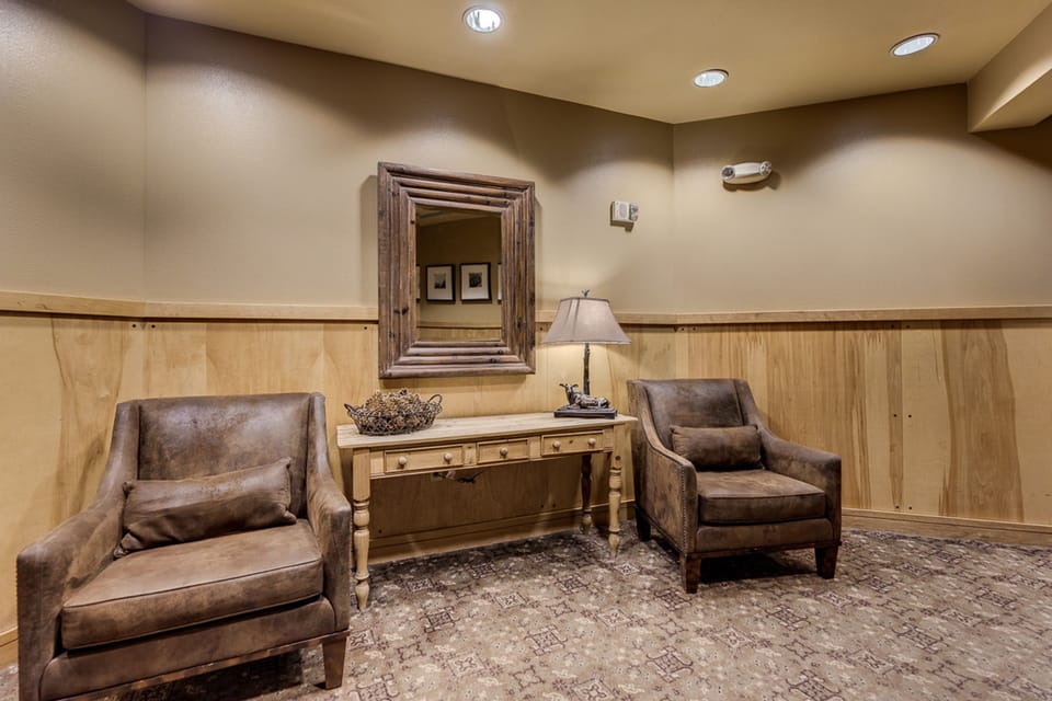 Studio, 1 Queen Bed with Sofa bed | Living room