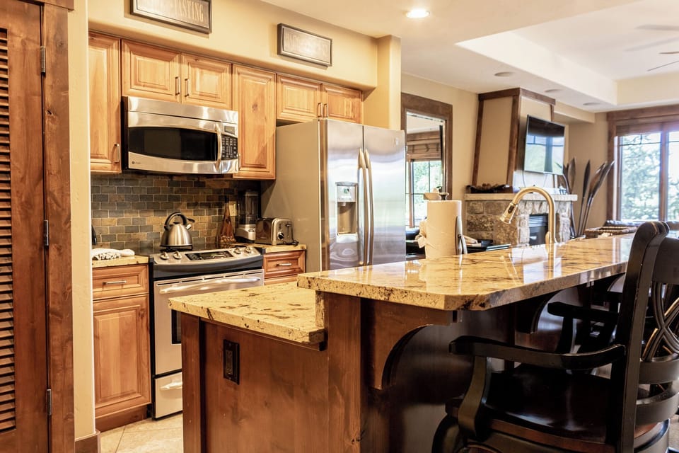 Condo (2 Bedrooms) | Property amenity