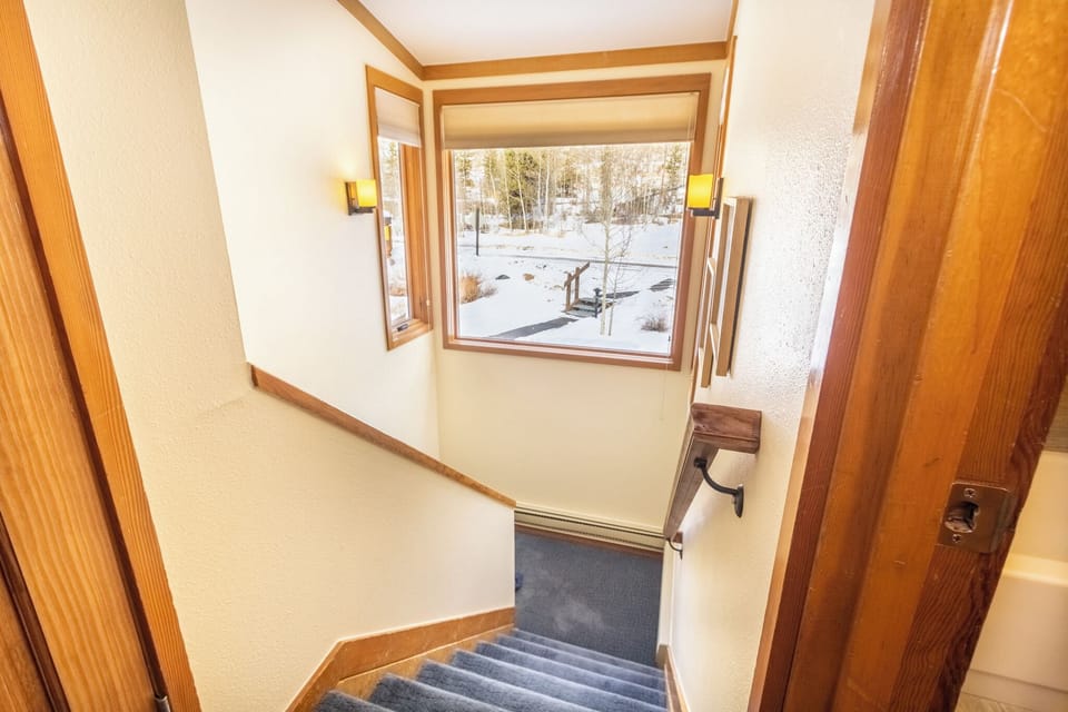 Studio (3 Bedrooms) | Property amenity