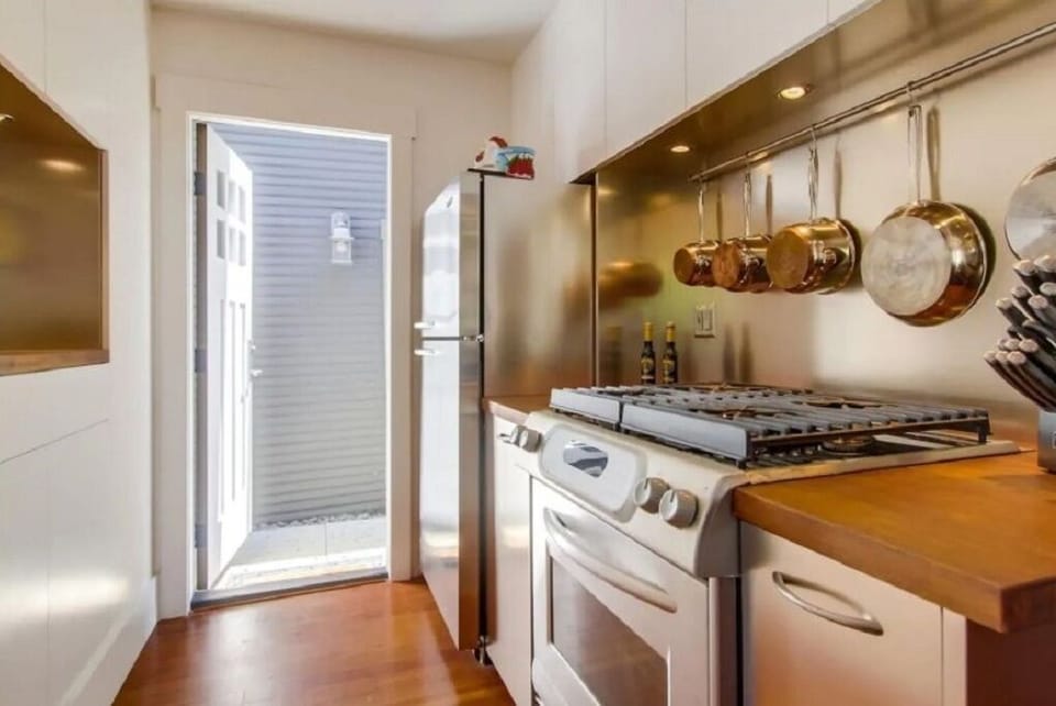 Fully equipped galley kitchen