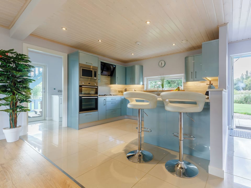 Kitchen | Twin Oaks, Fritton, near Great Yarmouth