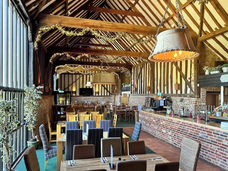 On site bar/restaurant | Twin Oaks, Fritton, near Great Yarmouth