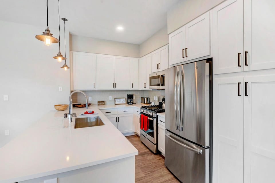 Fully equipped chef's kitchen