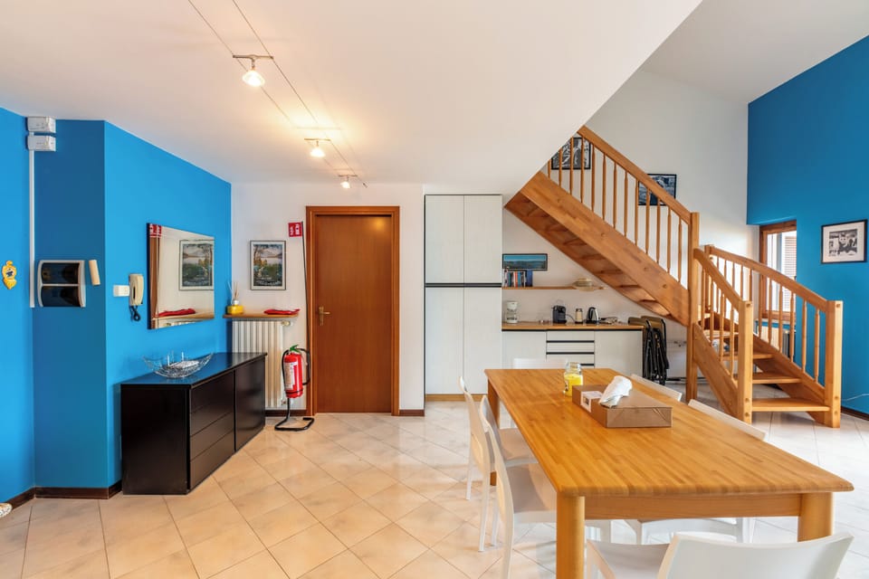Family Apartment, Multiple Bedrooms, 2 Bathrooms, Mountainside (Balcone di Noa e Stella) | Dining
