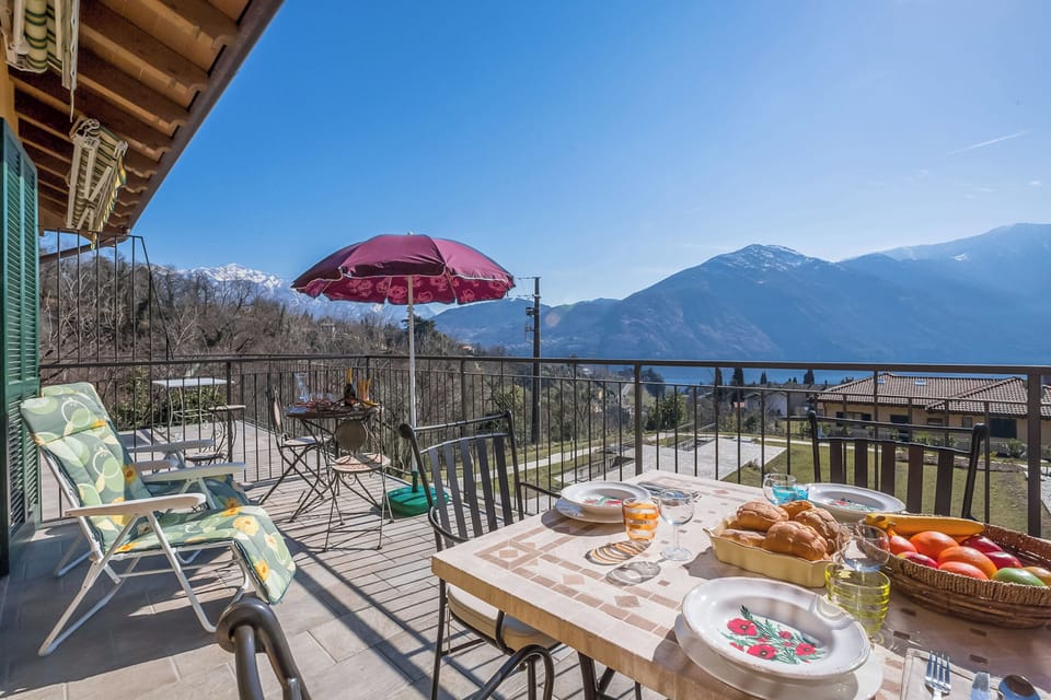 Family Apartment, 2 Bedrooms, 2 Bathrooms, Mountainside (Tremezzo Ulivi Apt. 7) | Outdoor dining