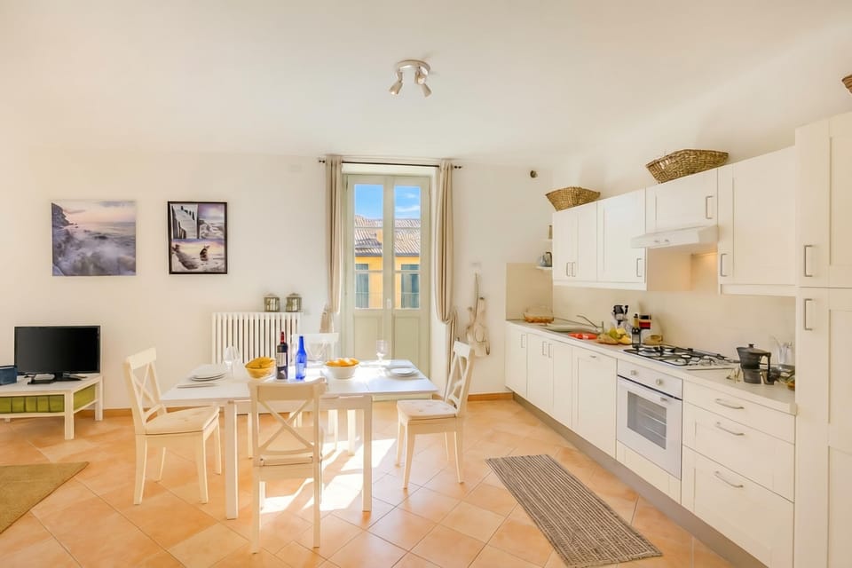 Family Apartment, Multiple Bedrooms (Casa Al Prato Apt. F) | Private kitchen | Full-size fridge, microwave, oven, stovetop