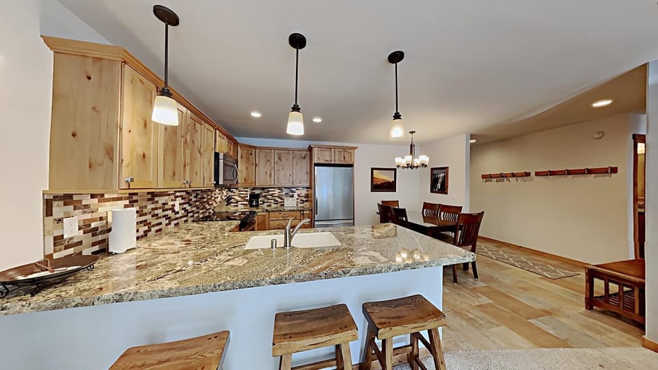 Condo, 1 Bedroom | Private kitchen | Fridge, microwave, oven, dishwasher