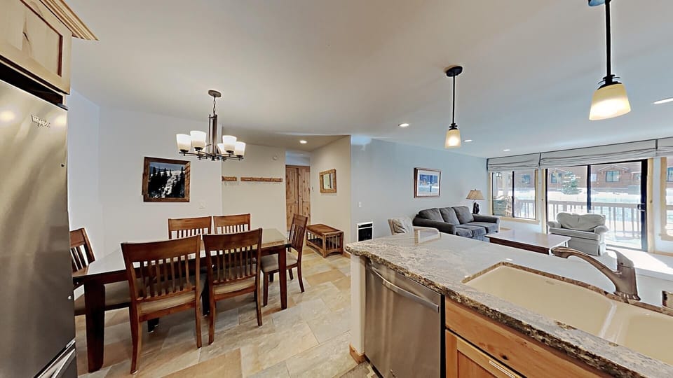 Condo, 1 Bedroom | Private kitchen | Fridge, microwave, oven, dishwasher