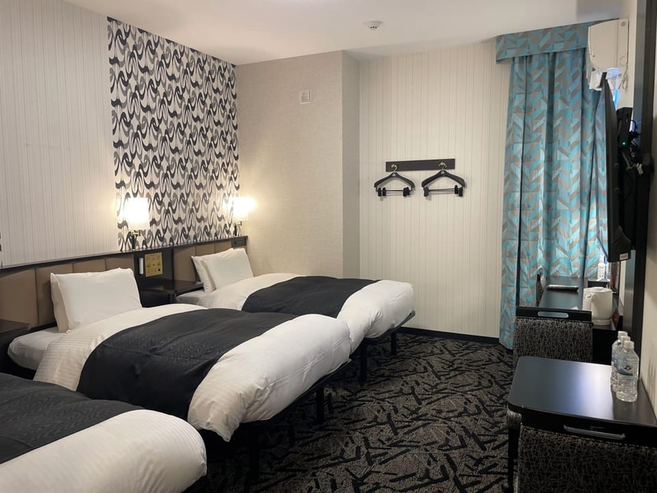 Triple Room | Desk, blackout drapes, soundproofing, iron/ironing board