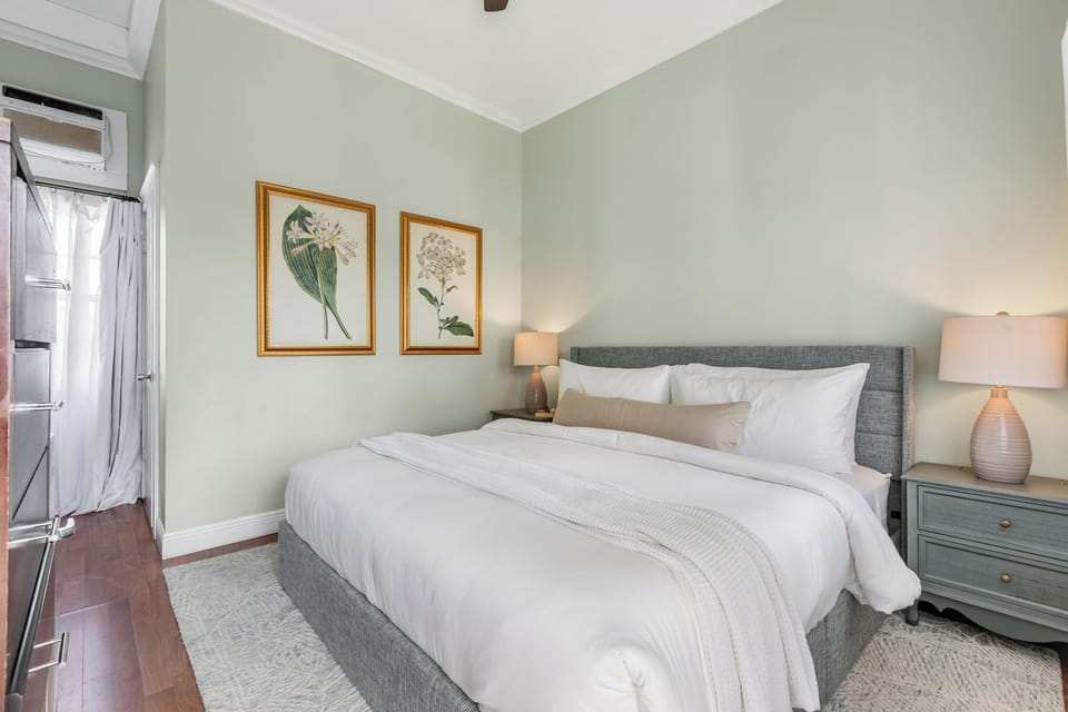 Cozy king room