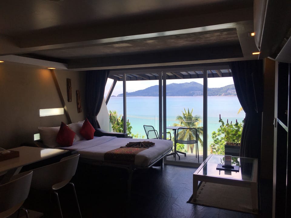 Exclusive Apartment, 2 Bedrooms, Non Smoking, Oceanfront | Minibar, in-room safe, desk, laptop workspace